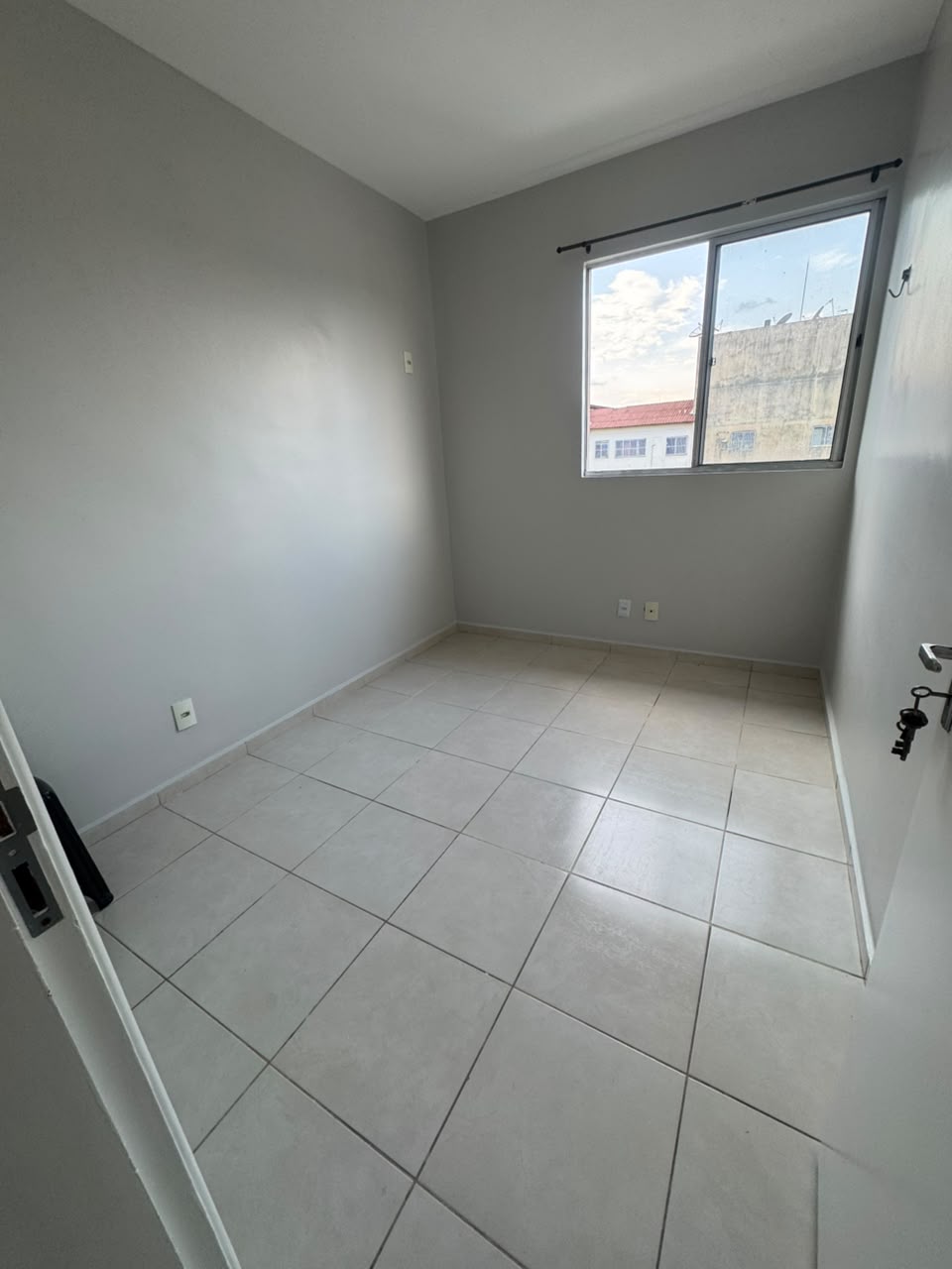 APARTAMENTO À VENDA | CONDOMÍNIO SALINAS – MARITUBA
